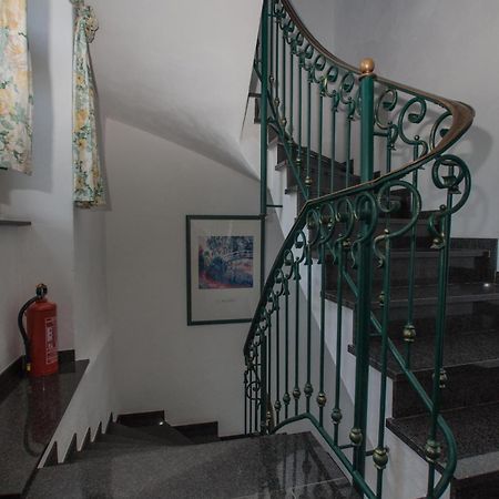 Moselland Hotel Im Enderttal Zum Onkel Willi Cochem Luaran gambar