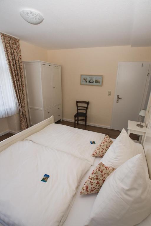 Moselland Hotel Im Enderttal Zum Onkel Willi Cochem Bilik gambar