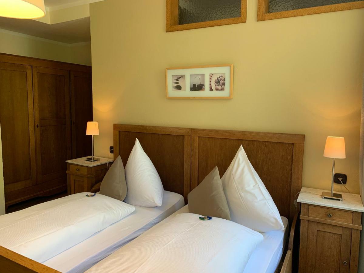 Moselland Hotel Im Enderttal Zum Onkel Willi Cochem Luaran gambar